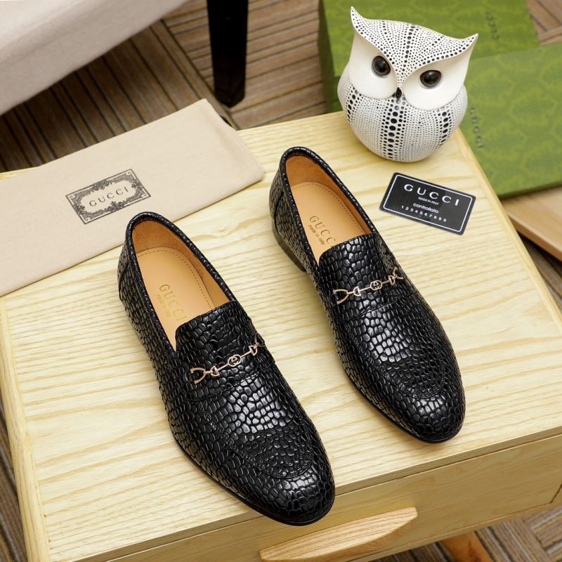 G*u*i leather shoes